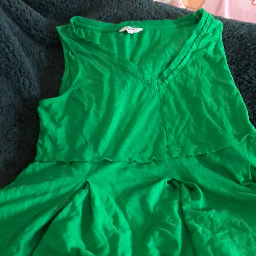 Green loose fit tank top